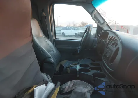 2006 Ford E-250 Commercial/Recreational z USA, uszkodzony, nr VIN 1FTNS24L56DA08614